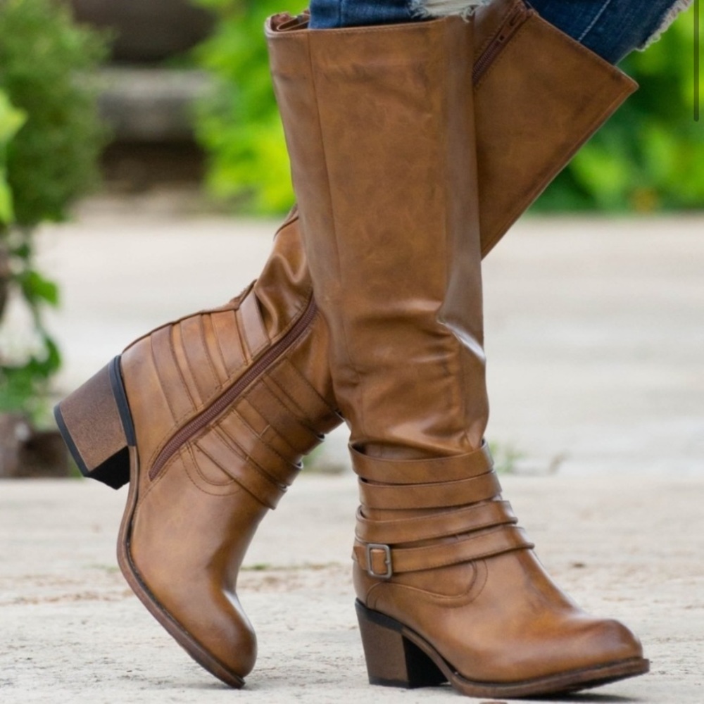 Corkys Amber Distressed Boutique boots